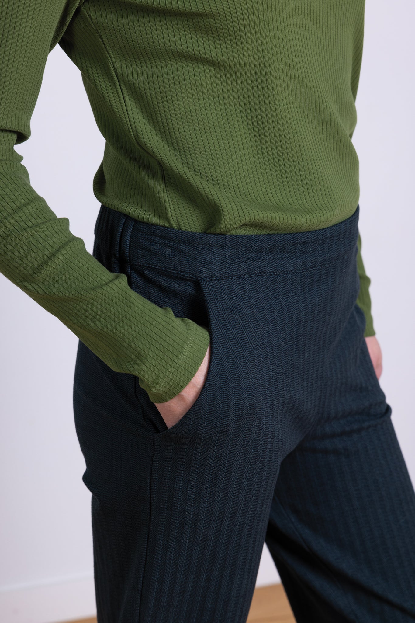 Pantalon bleu chevrons en coton bio