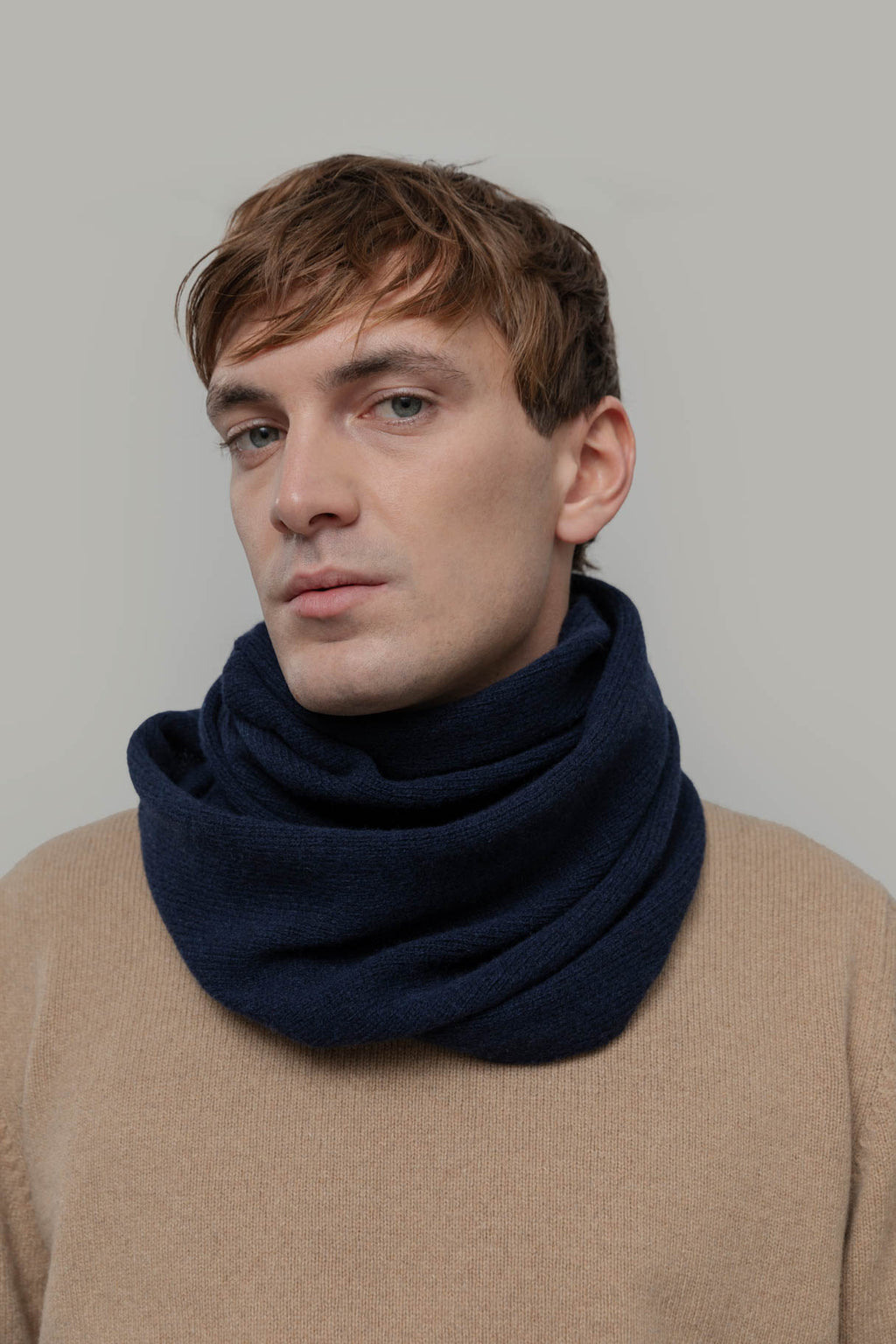 Tour de cou "snood" bleu en laine recyclée Rifo