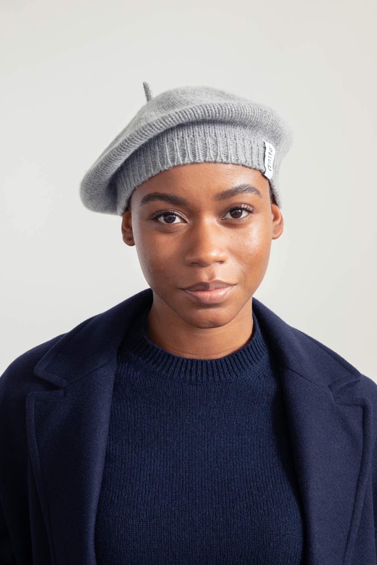 beret-Nicole-gris-clair-cachemire-recycle-rifo