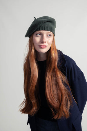 beret-Nicole-vert-foret-cachemire-recycle-rifo