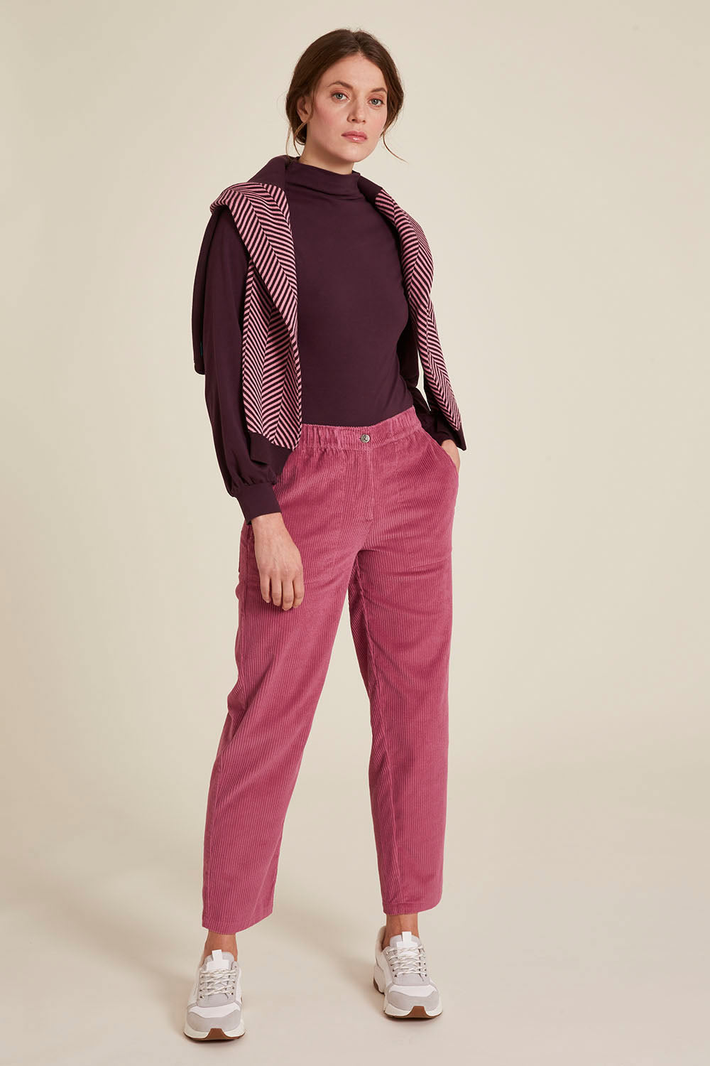 pantalon-rose-velours-cotele-coton-bio-tranquillo