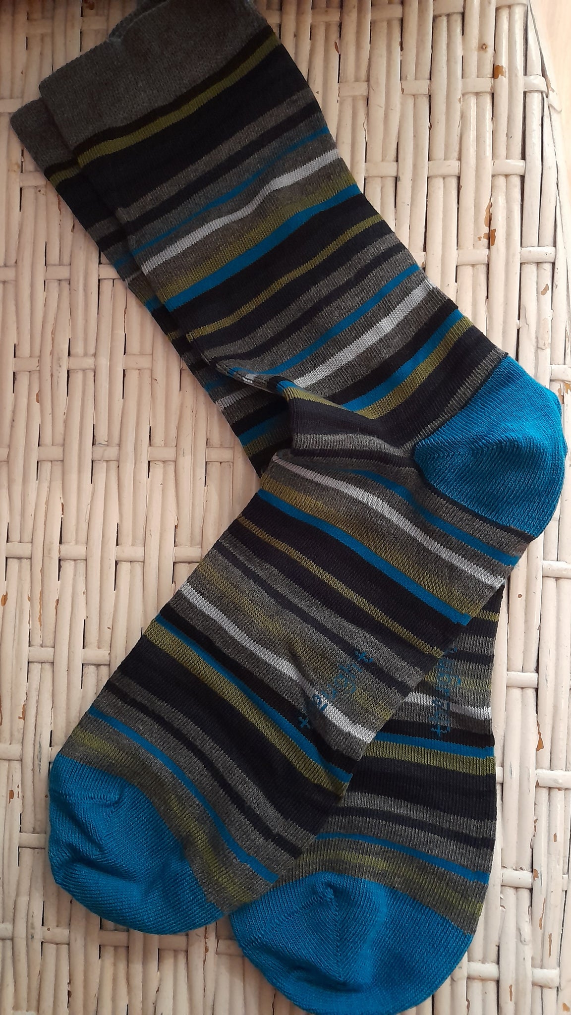 chaussettes-rayures-bleu-gris-bambou-coton-bio-thought