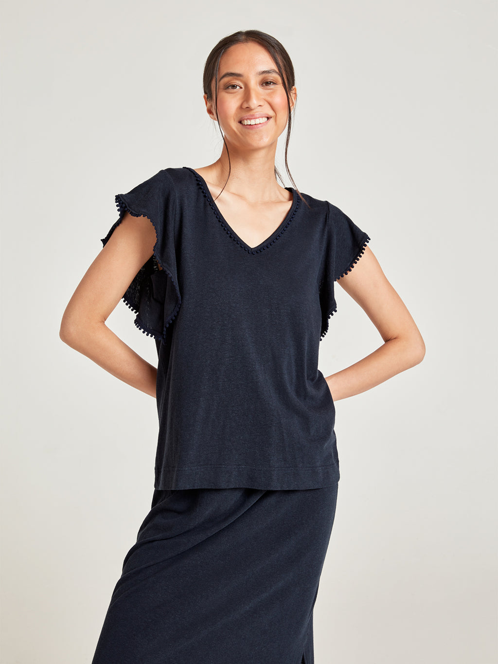 top-peyton-col-v-pompons-navy-chanvre-coton-bio-thought